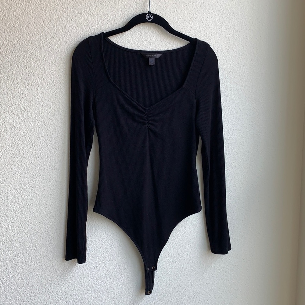 ✨long sleeve banana republic bodysuit✨